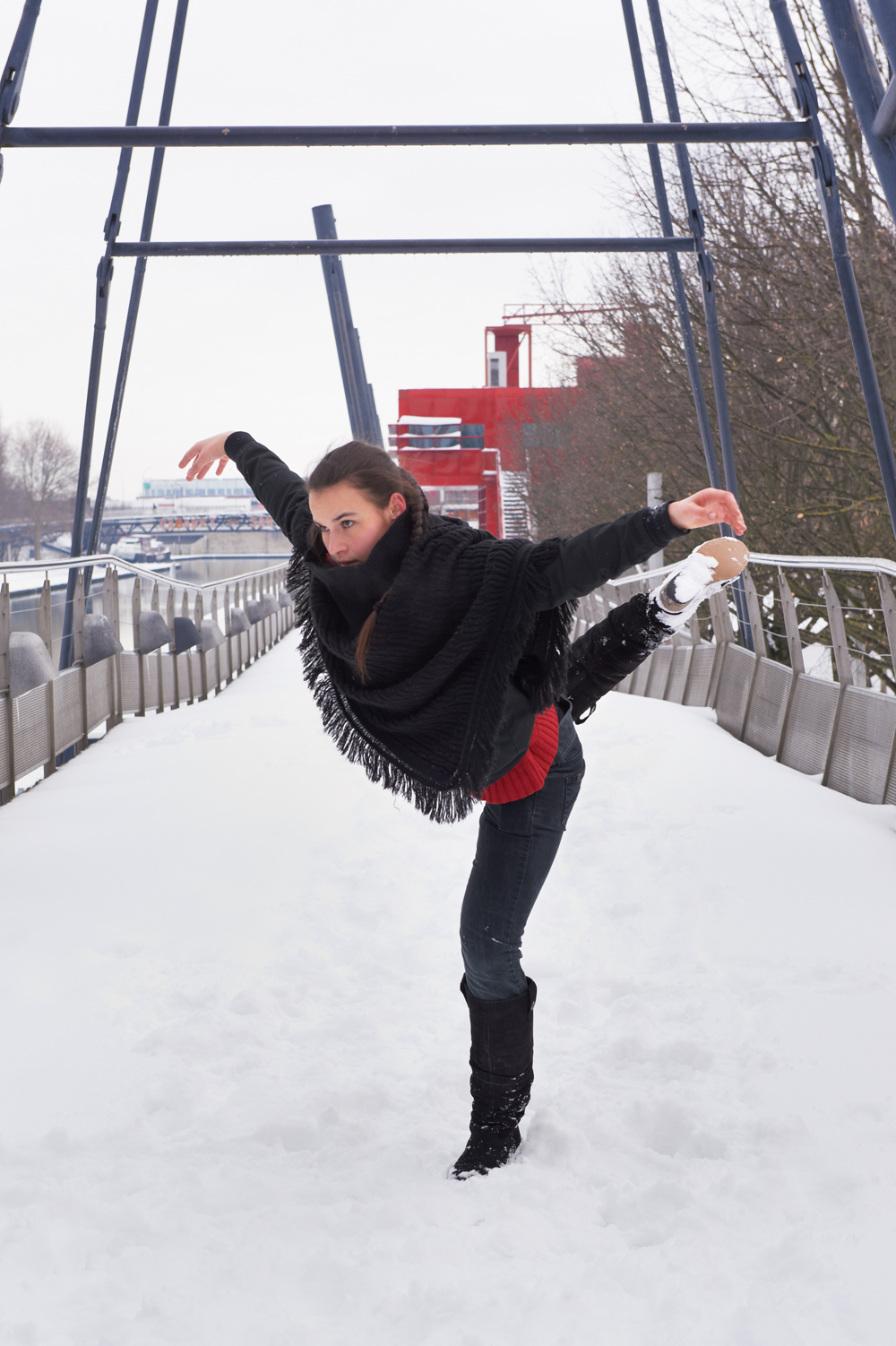 La danseuse Louise en improvisation à la Villette